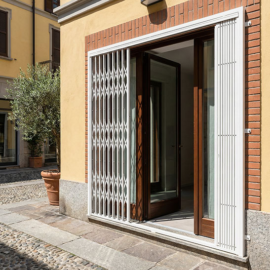 cancello di sicurezza estensibile per negozio